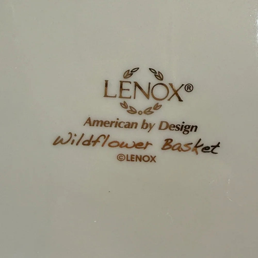 Lenox Wildflower Basket Oval Pierced Porcelain Floral Gold Trim 819434 with box